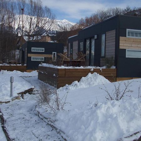 Camping-Hotel De Plein Air Les 2 Bois Baratier Exterior photo