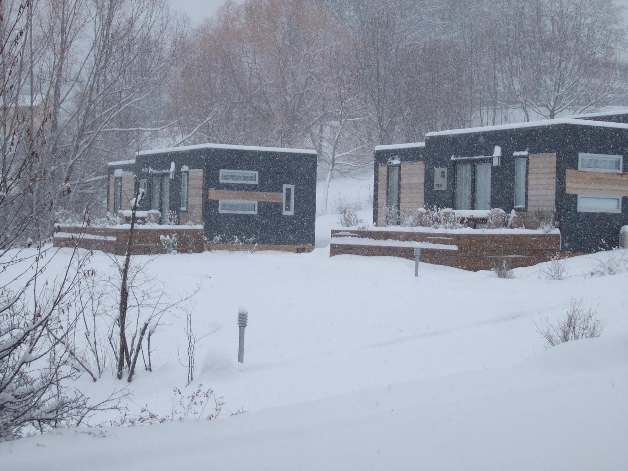 Camping-Hotel De Plein Air Les 2 Bois Baratier Exterior photo
