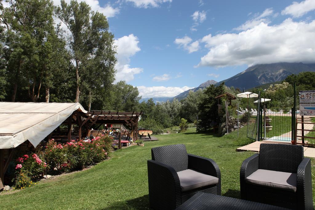Camping-Hotel De Plein Air Les 2 Bois Baratier Exterior photo